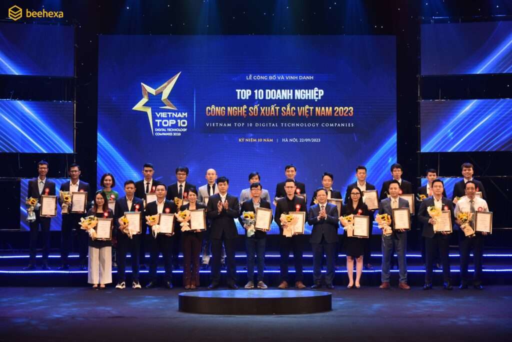 Announcement and Honoring Ceremony of TOP 10 Outstanding Digital Technology Enterprises in Vietnam 2023 1 beehexa gdd 0654 resize